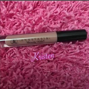 Kristen | Anastasia Beverley Hills Lip Gloss